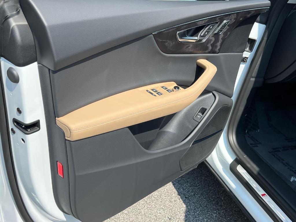 new 2025 Audi Q8 car, priced at $79,715