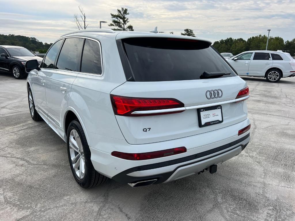 new 2025 Audi Q7 car, priced at $72,800