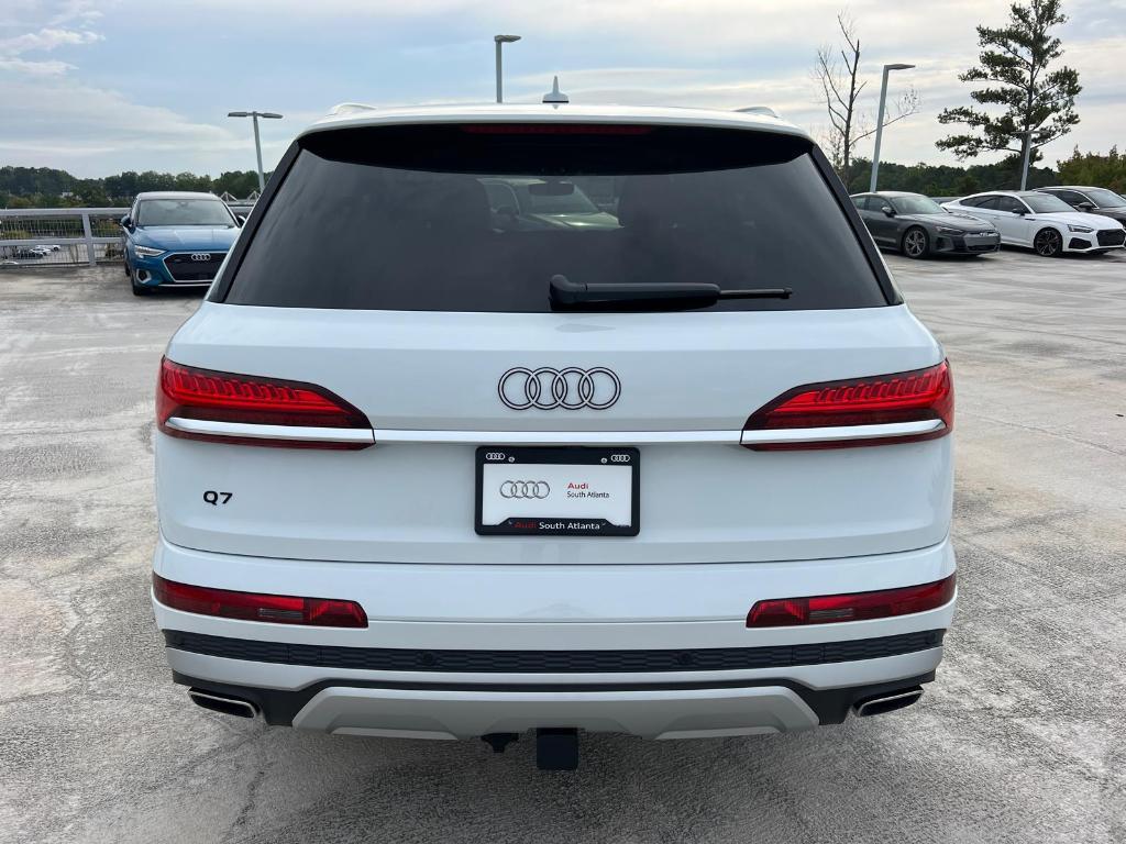 new 2025 Audi Q7 car, priced at $72,800