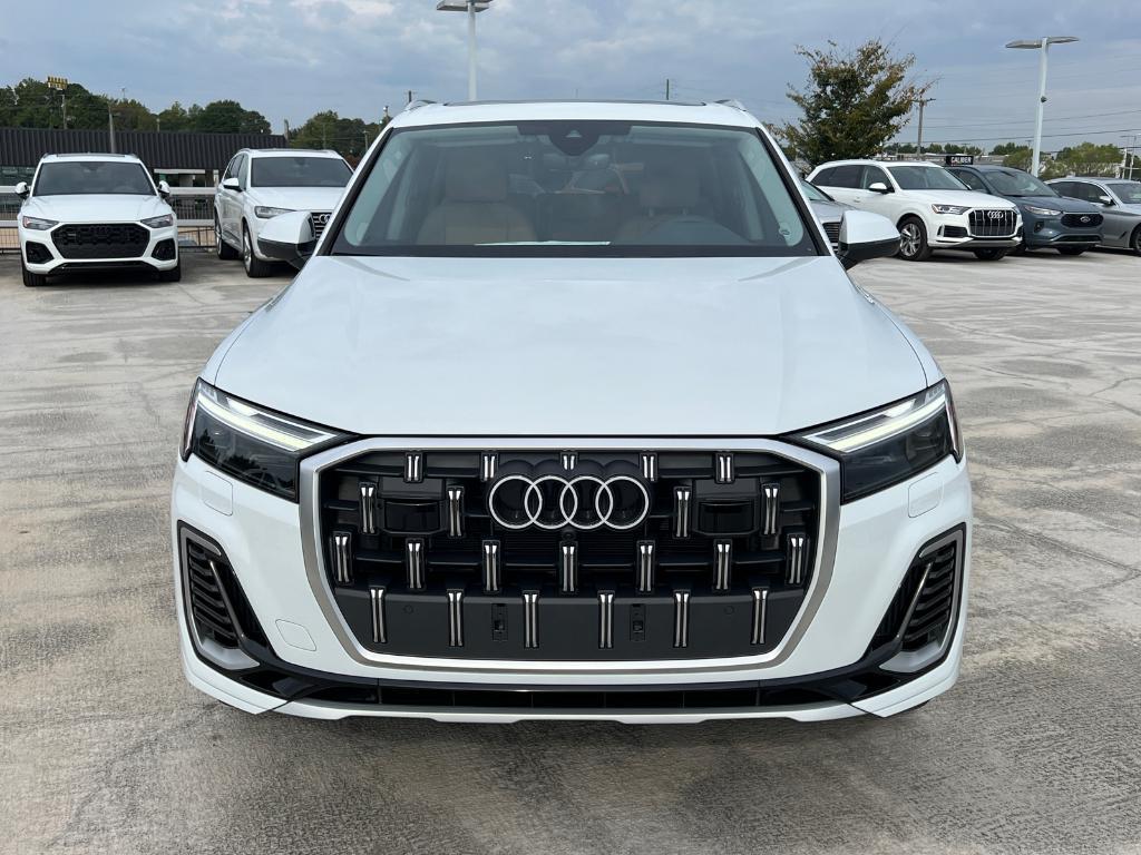 new 2025 Audi Q7 car, priced at $68,300