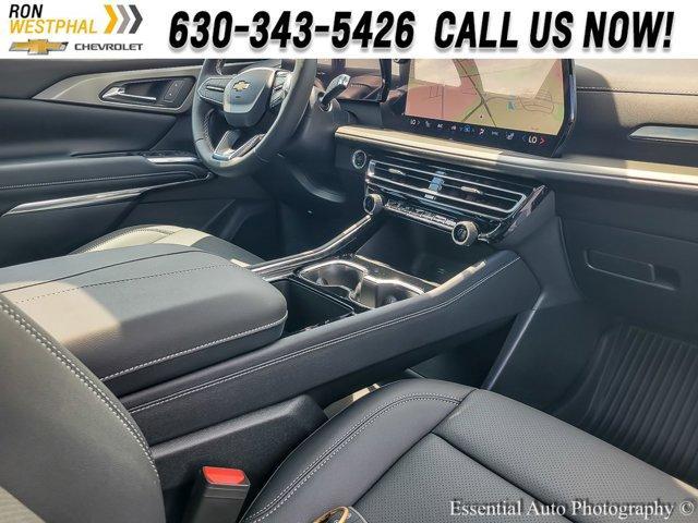 new 2025 Chevrolet Traverse car