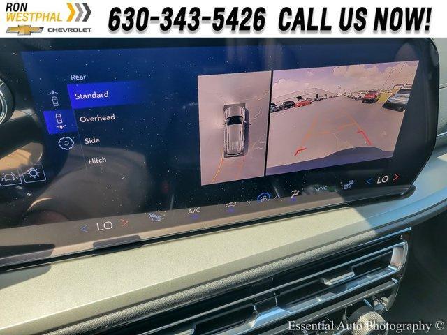 new 2025 Chevrolet Traverse car