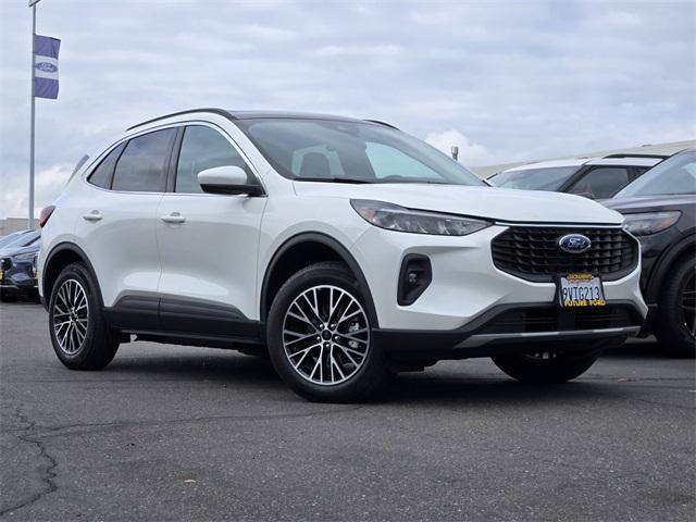 new 2025 Ford Escape PHEV car, priced at $33,488