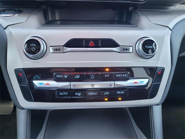 used 2023 Ford Explorer car, priced at $36,994