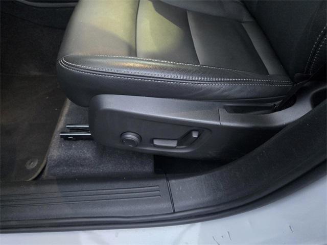 used 2021 Volvo XC40 car, priced at $21,775