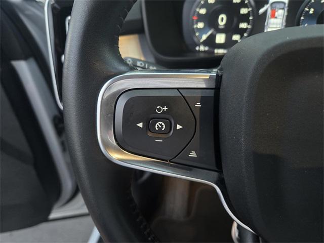 used 2021 Volvo XC40 car, priced at $21,775