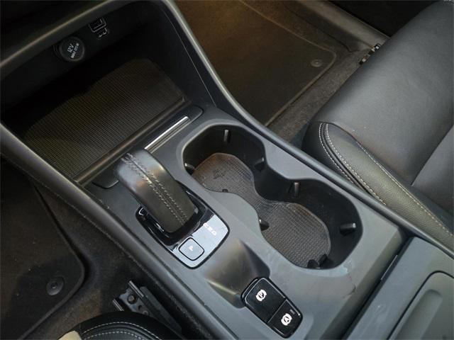 used 2021 Volvo XC40 car, priced at $21,775