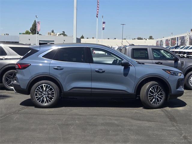 new 2025 Ford Escape PHEV car, priced at $45,515