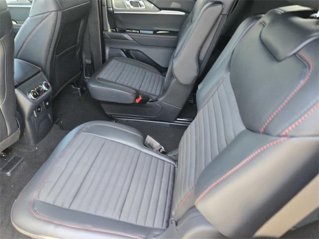 new 2025 Ford Explorer car, priced at $58,635