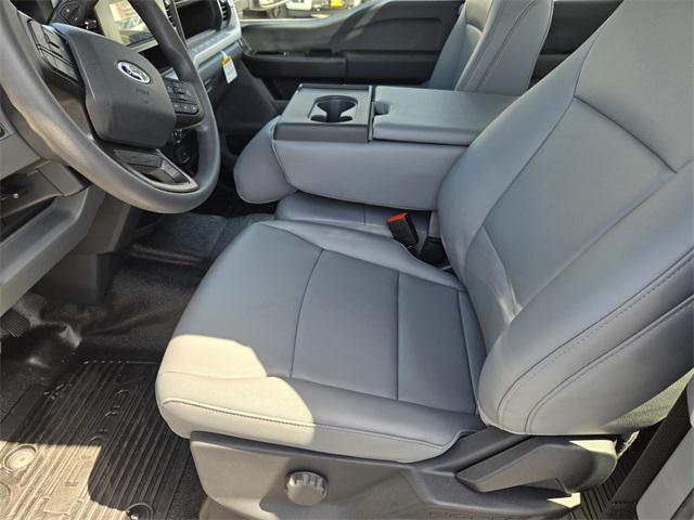 new 2025 Ford F-250 car, priced at $56,470