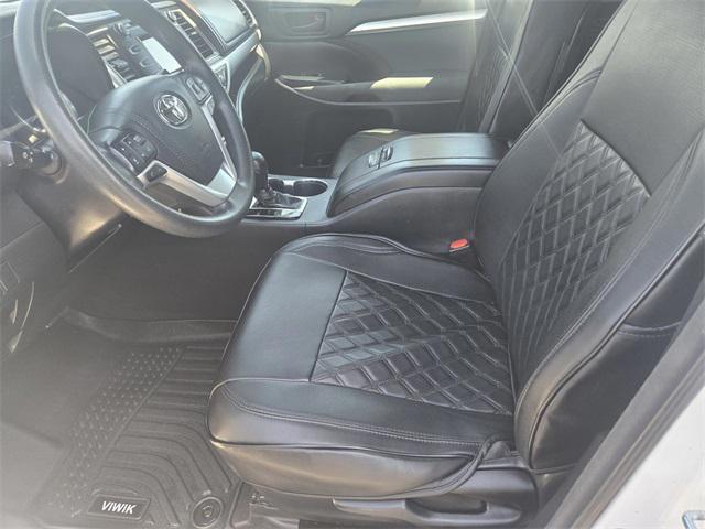 used 2018 Toyota Highlander car, priced at $24,311