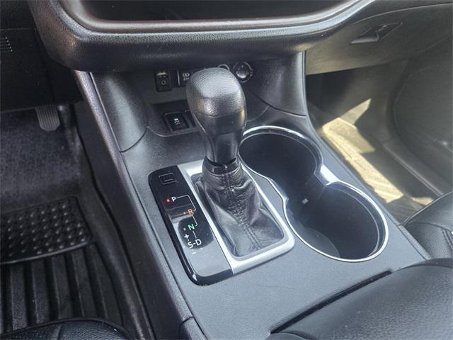 used 2018 Toyota Highlander car, priced at $24,311