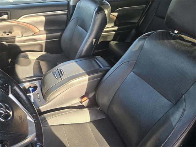 used 2017 Toyota Highlander car, priced at $25,249