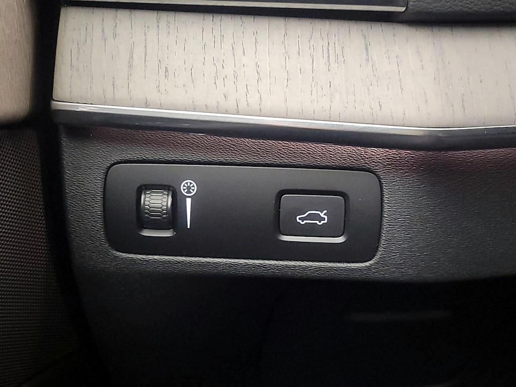 used 2022 Volvo XC90 car, priced at $39,998