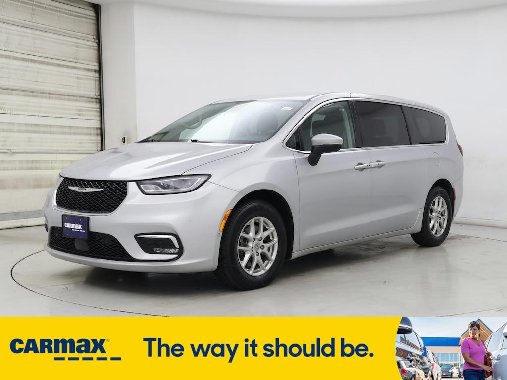 used 2023 Chrysler Pacifica car, priced at $25,998