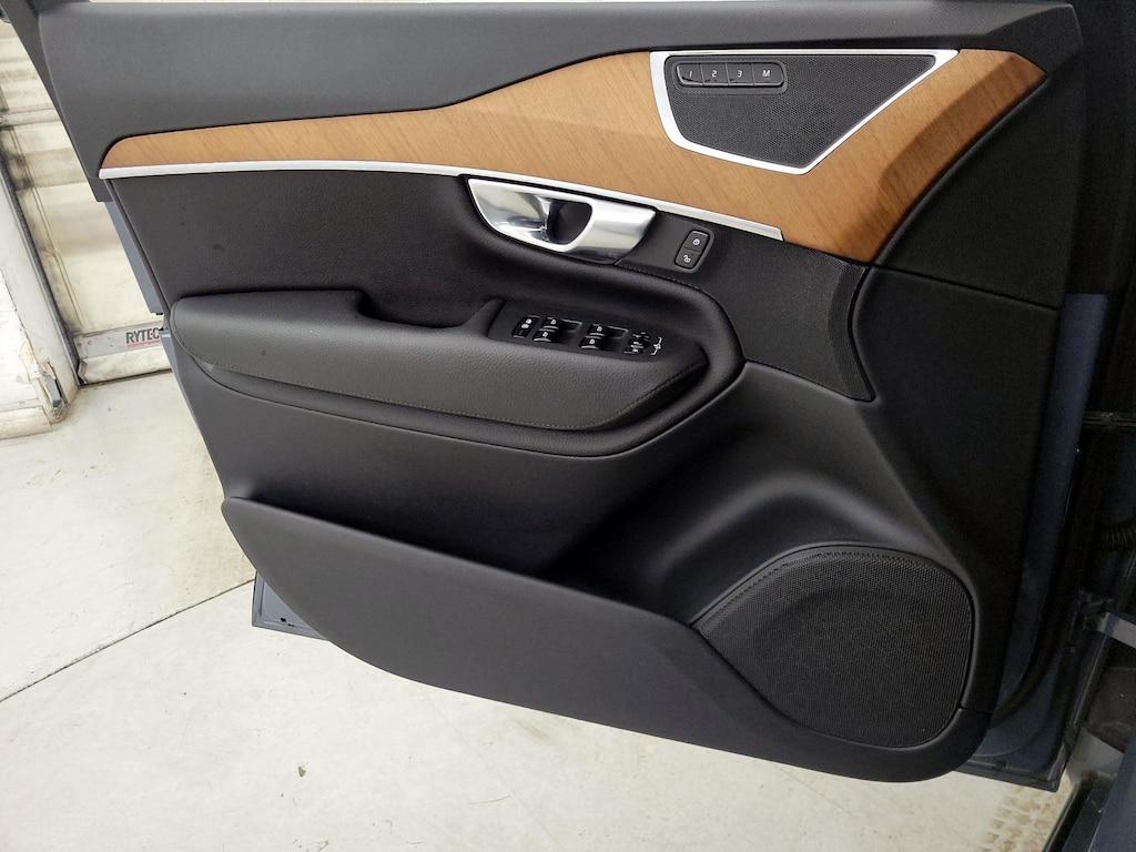 used 2022 Volvo XC90 car, priced at $36,998