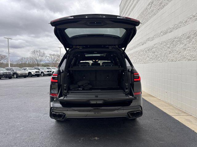 new 2025 BMW X7 car, priced at $121,390
