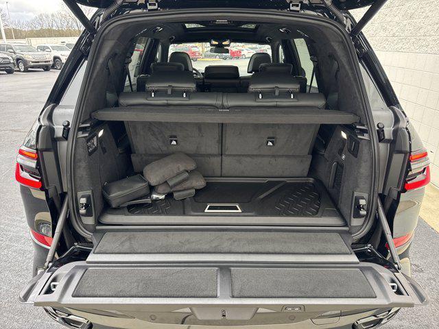 new 2025 BMW X7 car, priced at $121,390