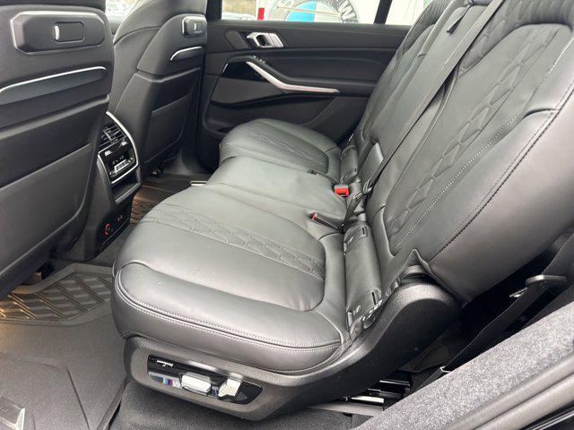 new 2025 BMW X7 car, priced at $121,390