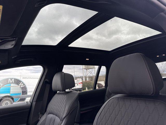 new 2025 BMW X7 car, priced at $121,390