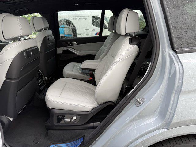 new 2026 BMW X7 car, priced at $99,085