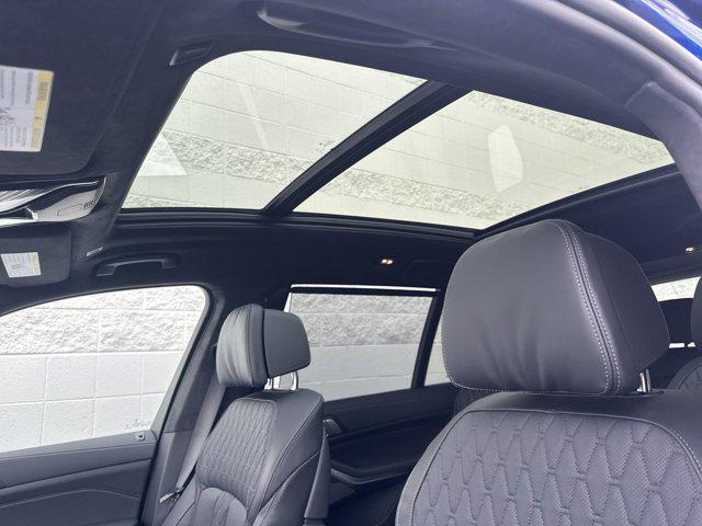 new 2025 BMW X7 car, priced at $119,225
