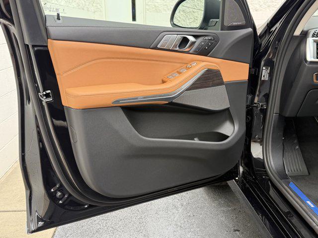 new 2026 BMW X7 car, priced at $96,935