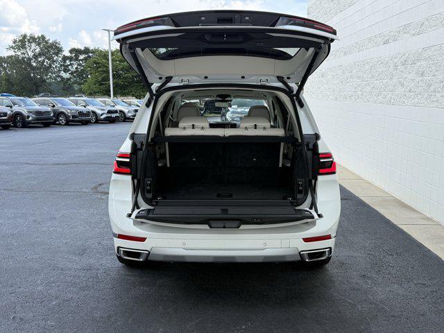 new 2026 BMW X7 car, priced at $98,715