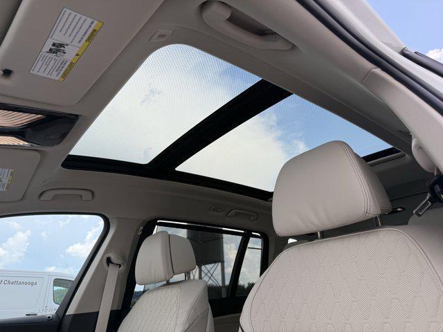 new 2026 BMW X7 car, priced at $98,715