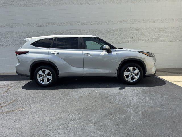 used 2024 Toyota Highlander car, priced at $39,999
