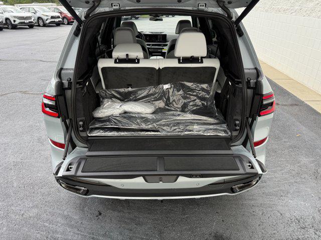 new 2026 BMW X7 car, priced at $99,085