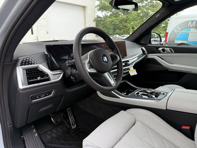 new 2026 BMW X7 car, priced at $99,085
