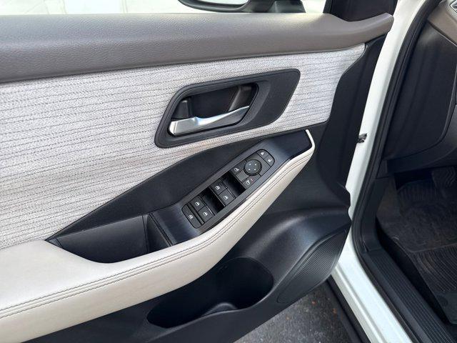used 2023 Nissan Rogue car, priced at $21,999