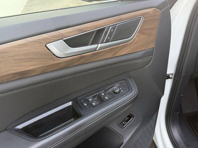used 2024 Volkswagen Atlas car, priced at $33,999