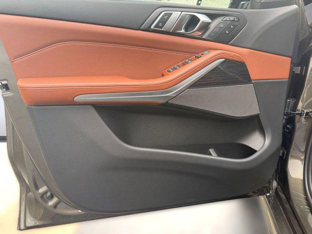 new 2026 BMW X7 car, priced at $101,925
