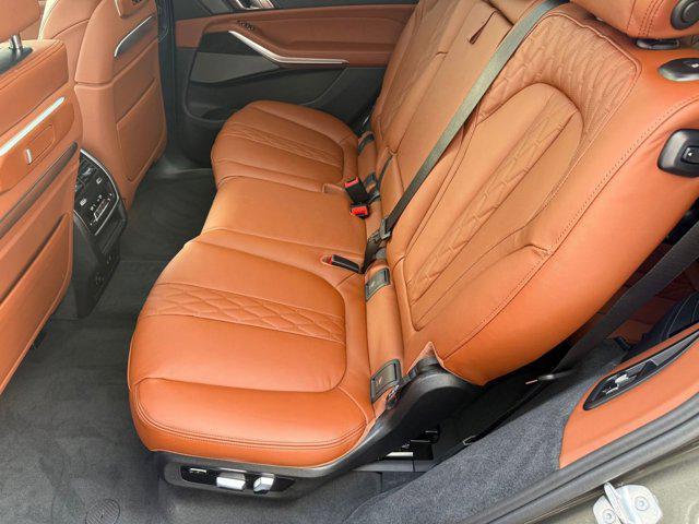 new 2026 BMW X7 car, priced at $101,925
