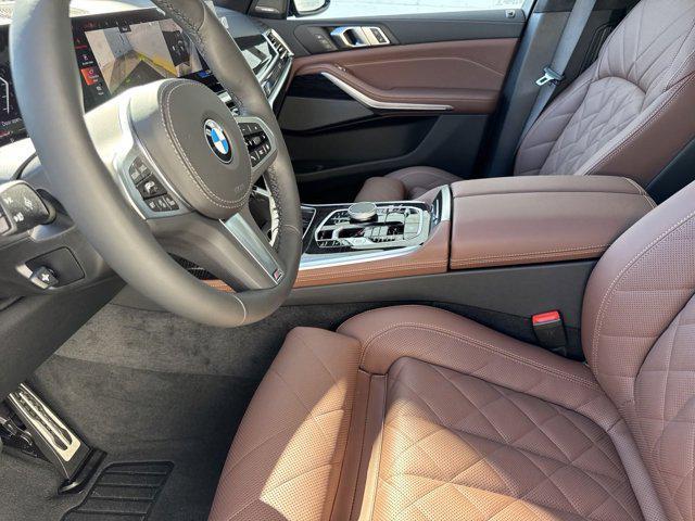 new 2025 BMW X7 car, priced at $95,425