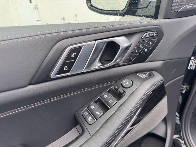 new 2026 BMW X7 car, priced at $99,575