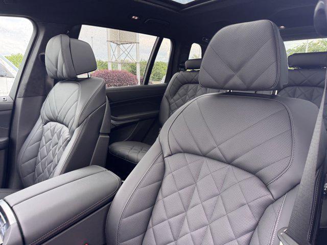 new 2026 BMW X7 car, priced at $99,575