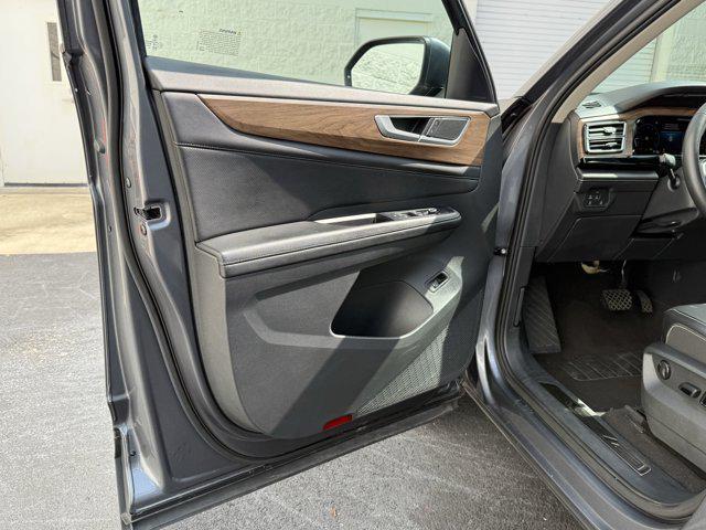 used 2024 Volkswagen Atlas car, priced at $32,498