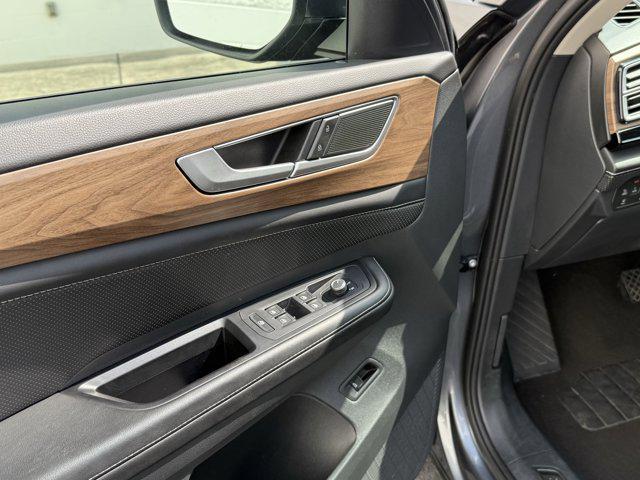 used 2024 Volkswagen Atlas car, priced at $32,498