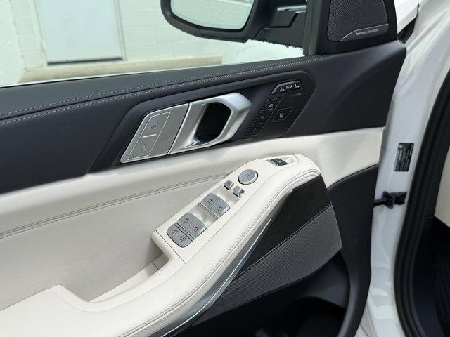 new 2026 BMW X7 car, priced at $95,935