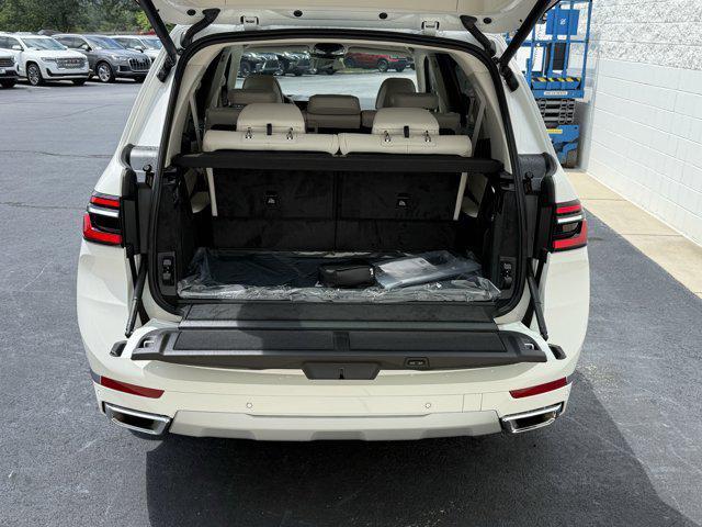 new 2026 BMW X7 car, priced at $95,935