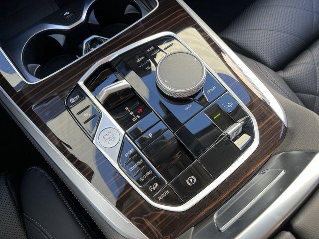 new 2025 BMW X7 car, priced at $87,675