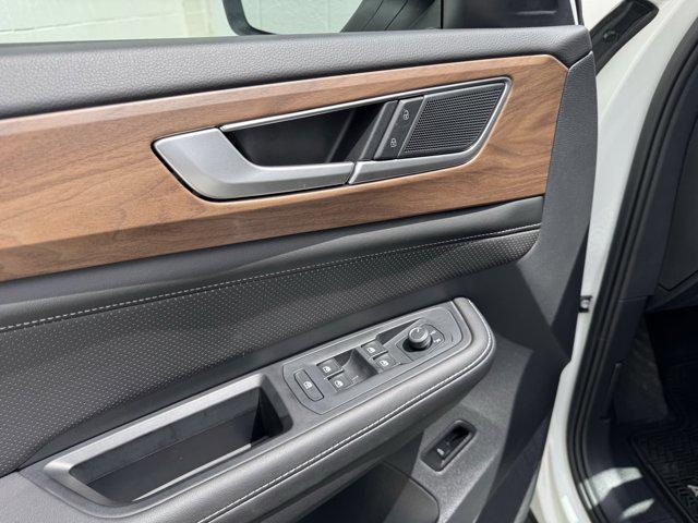 used 2024 Volkswagen Atlas car, priced at $35,998