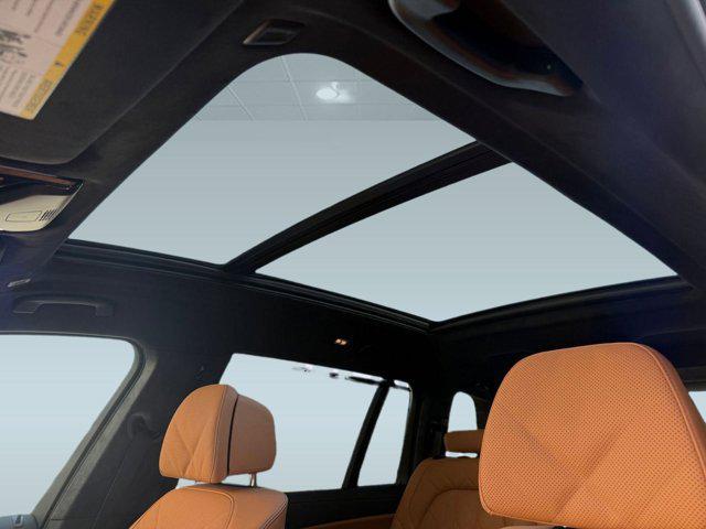 new 2026 BMW X7 car, priced at $98,635