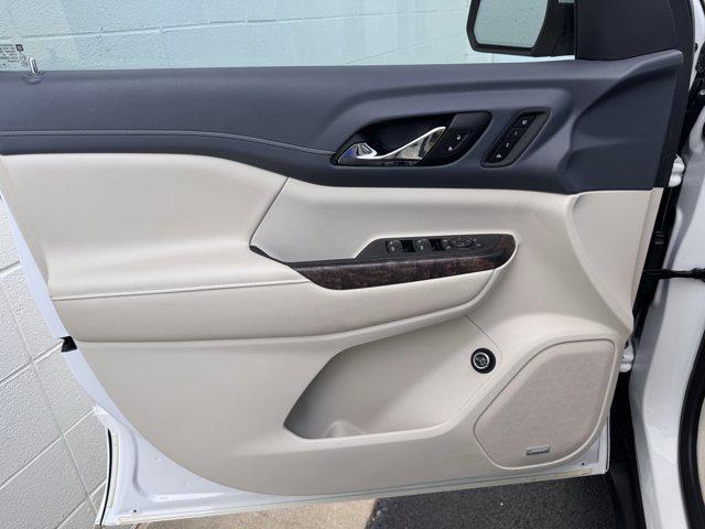 used 2021 GMC Acadia car, priced at $30,498