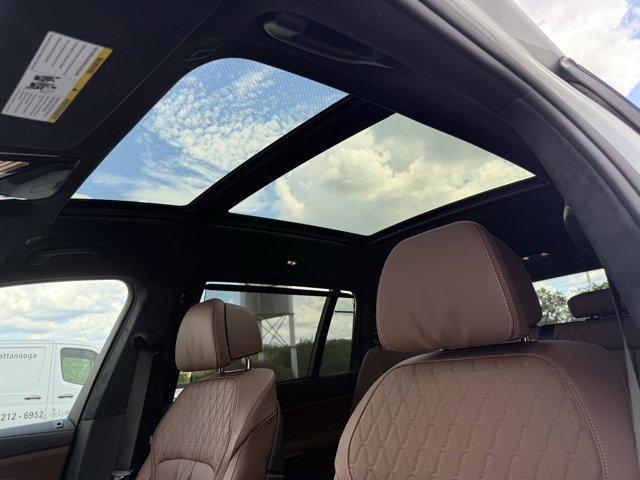 new 2026 BMW X7 car, priced at $122,405