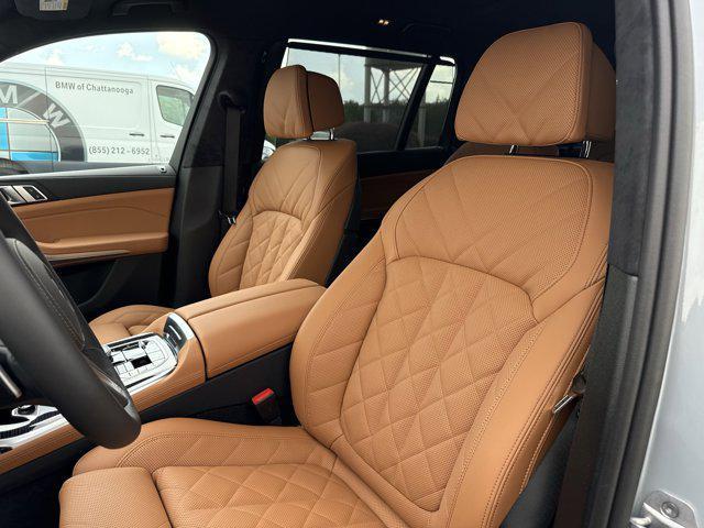 new 2026 BMW X7 car, priced at $99,085