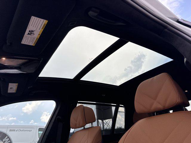new 2026 BMW X7 car, priced at $99,085